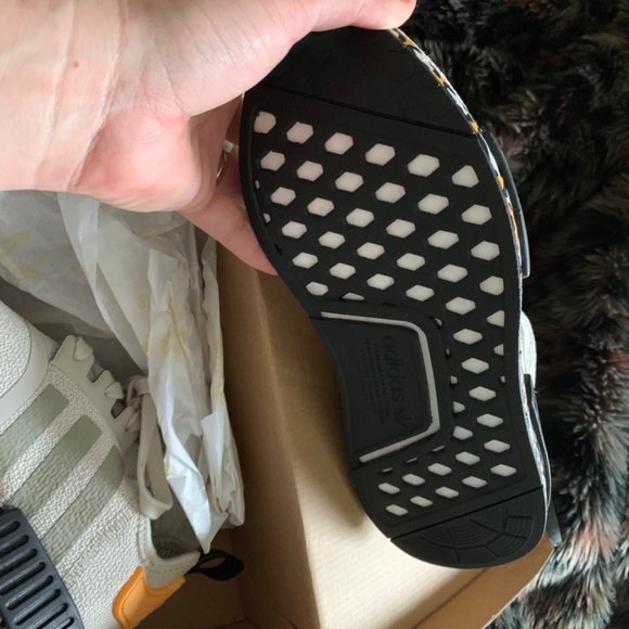 Adidas - Picture 2 of 13